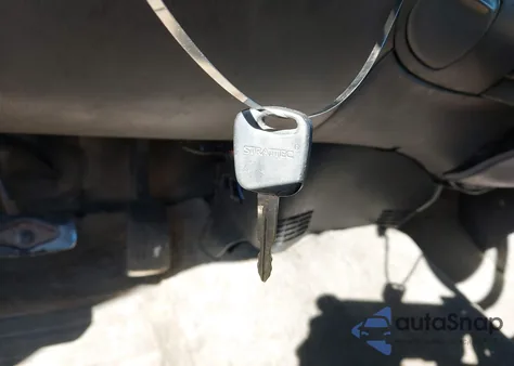 2000 Ford F-150 Lariat/Work Series/Xl/Xlt z USA, uszkodzony, nr VIN 1FTRX17W1YKB13765